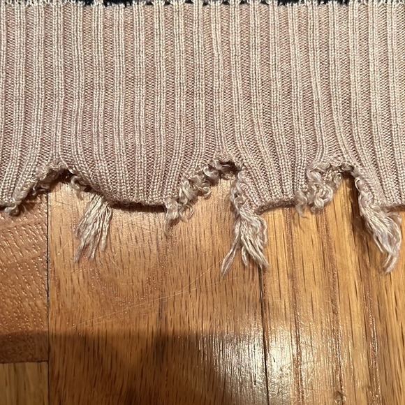 Ragged edge leopard print sweater - Picture 3 of 3